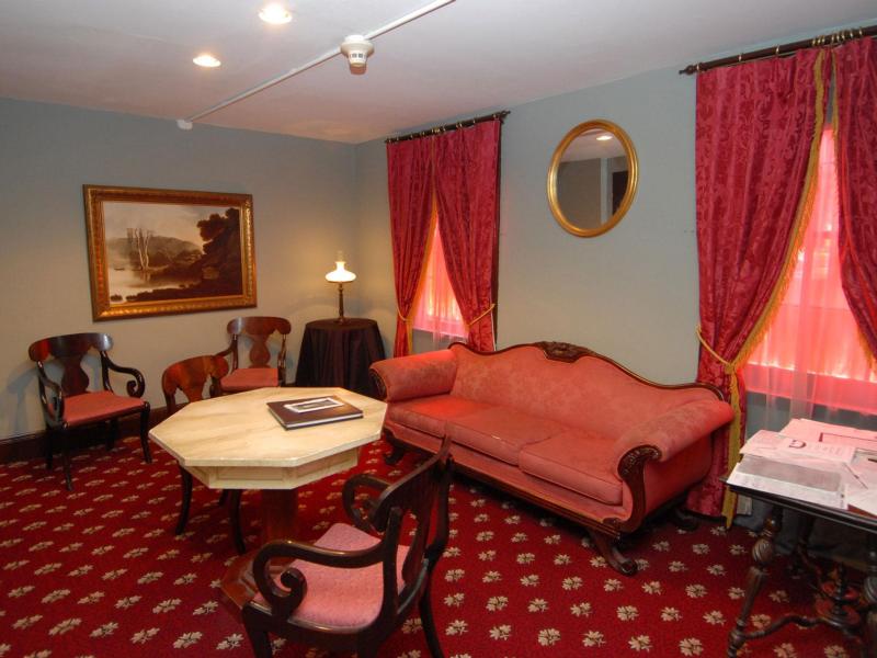 edgarallenpoeinterior edgarallenpoeinterior